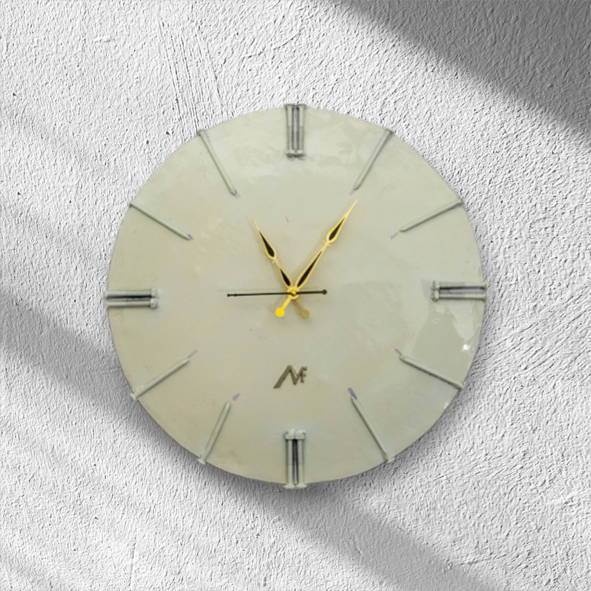 Metal Wall Clock – Sturdy Iron Sheet